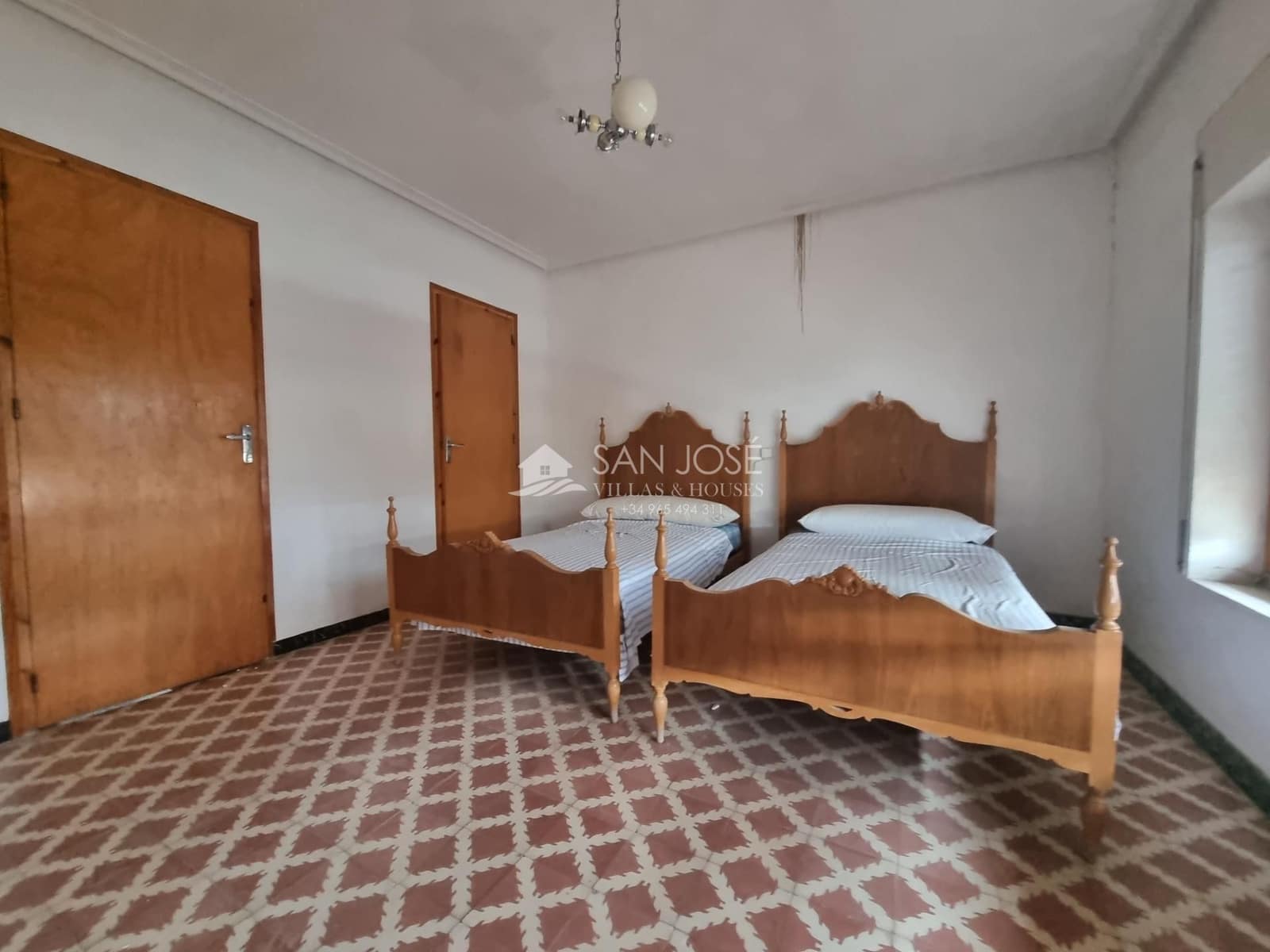 5 bedroom Townhouse for sale in Pinoso - € 159,000 (Ref: 7447625)