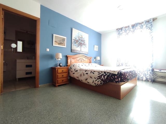 2 makuuhuone Huvila myytävänä paikassa Elda - 228 000 € (Ref: 7449803)