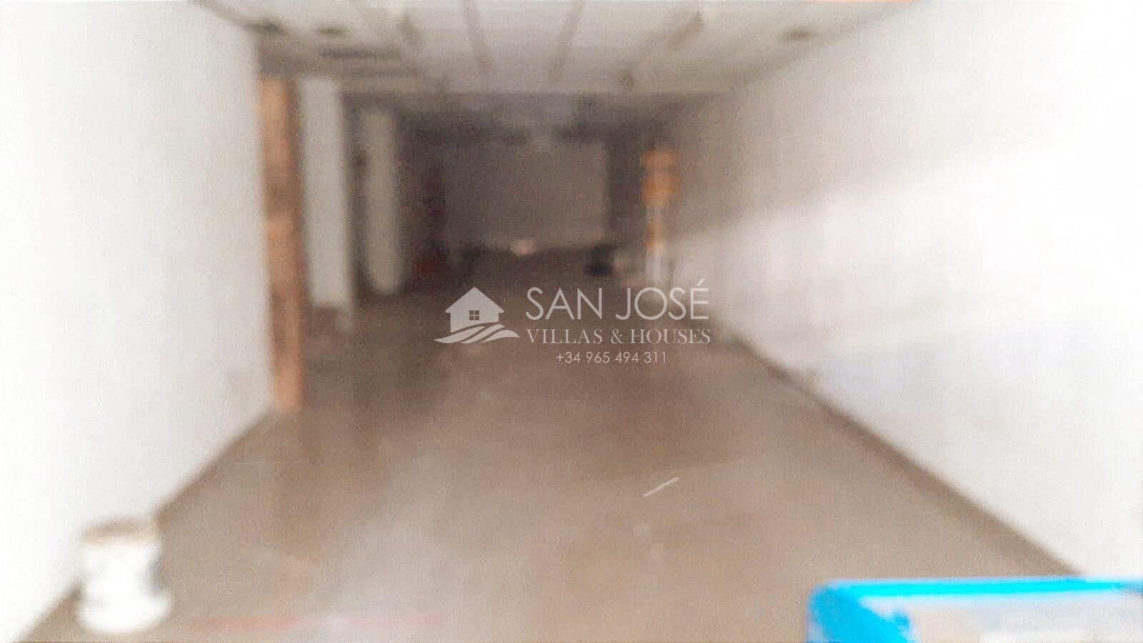 Erhverv til salg i Elche / Elx - € 200.000 (Ref: 7509296)