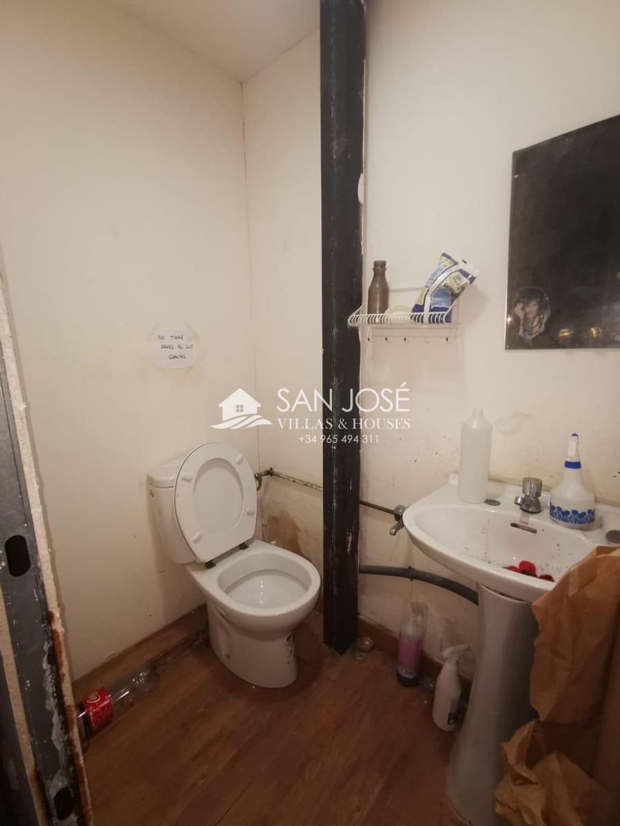 Commercial for sale in Elche / Elx - € 89,082 (Ref: 7557465)