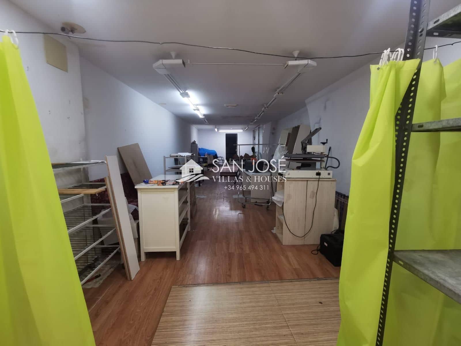 Commercial for sale in Elche / Elx - € 89,082 (Ref: 7557465)