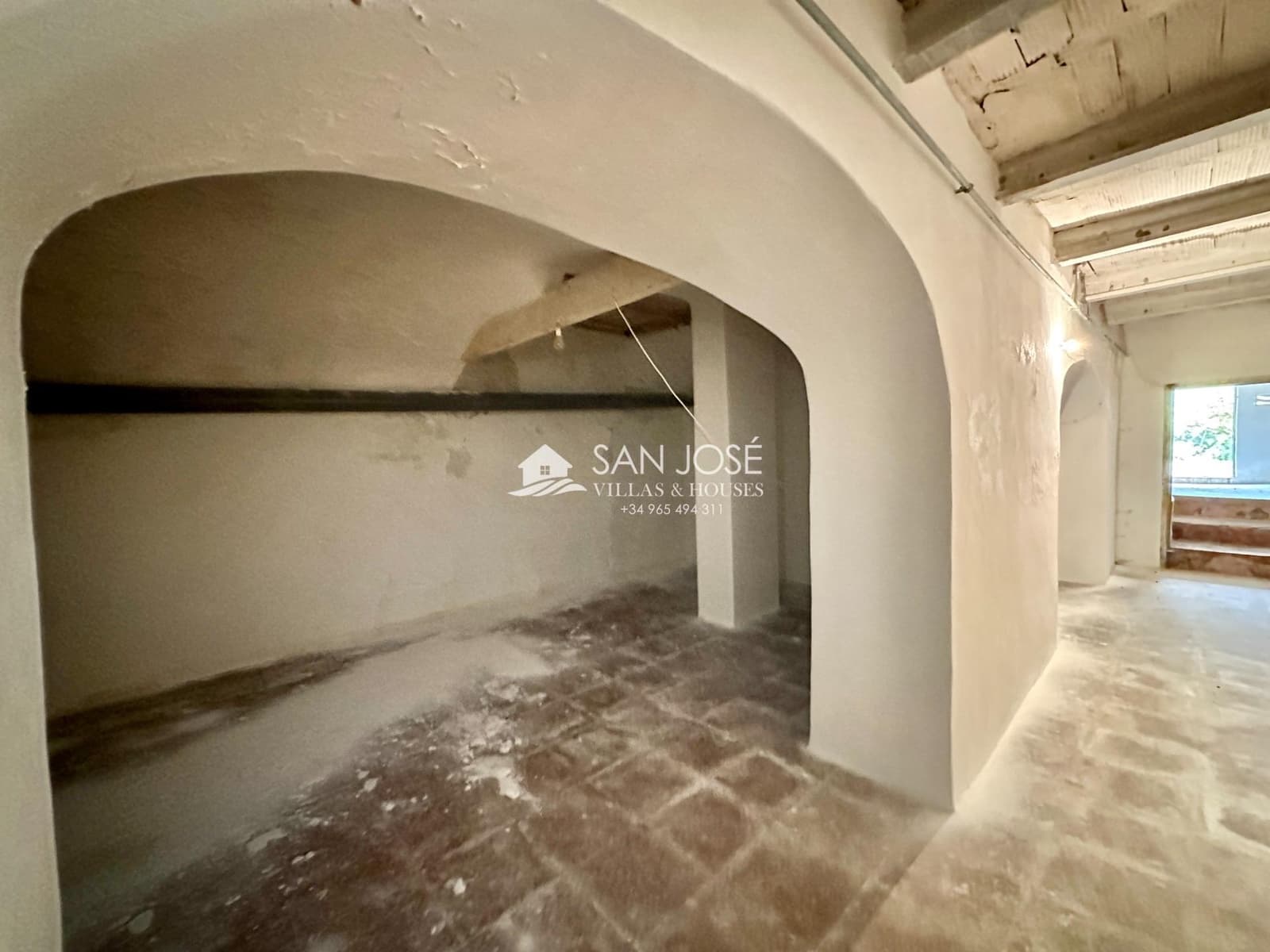 7 bedroom Townhouse for sale in Aspe - € 144,260 (Ref: 7588154)