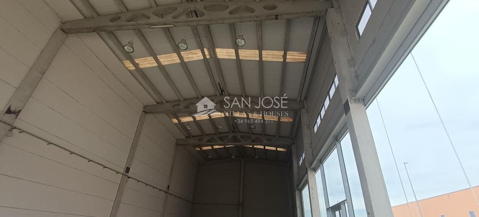 Virksomhed til leje i Novelda - € 2.600 (Ref: 7625274)