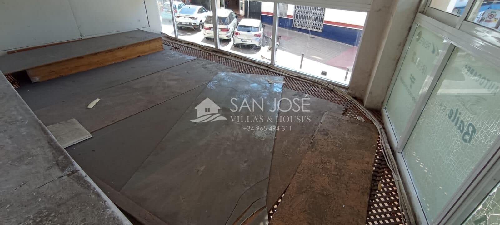 Kommersiell til salgs i Santa Pola - € 134 997 (Ref: 7789321)