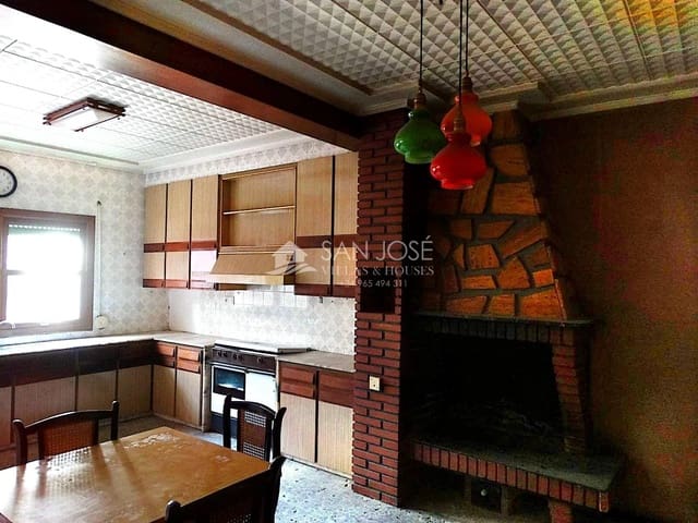 4 camera da letto Casa in vendita in La Romana con garage - 225.000 € (Rif: 7832955)