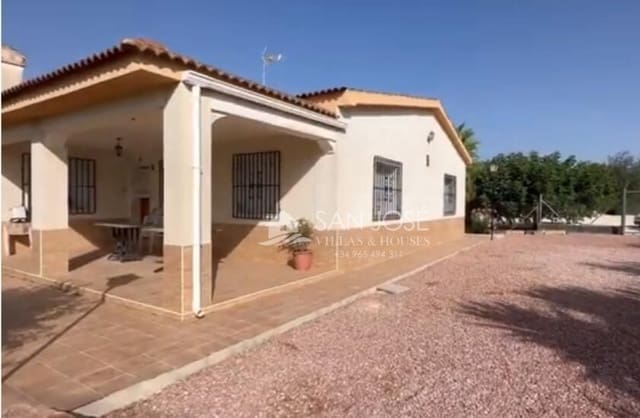 3 bedroom Finca/Country House for sale in Crevillente / Crevillent - € 450,000 (Ref: 7832958)