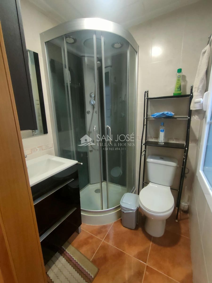 5 soveværelse Byhus til salg i La Romana med garage - € 132.100 (Ref: 7852273)