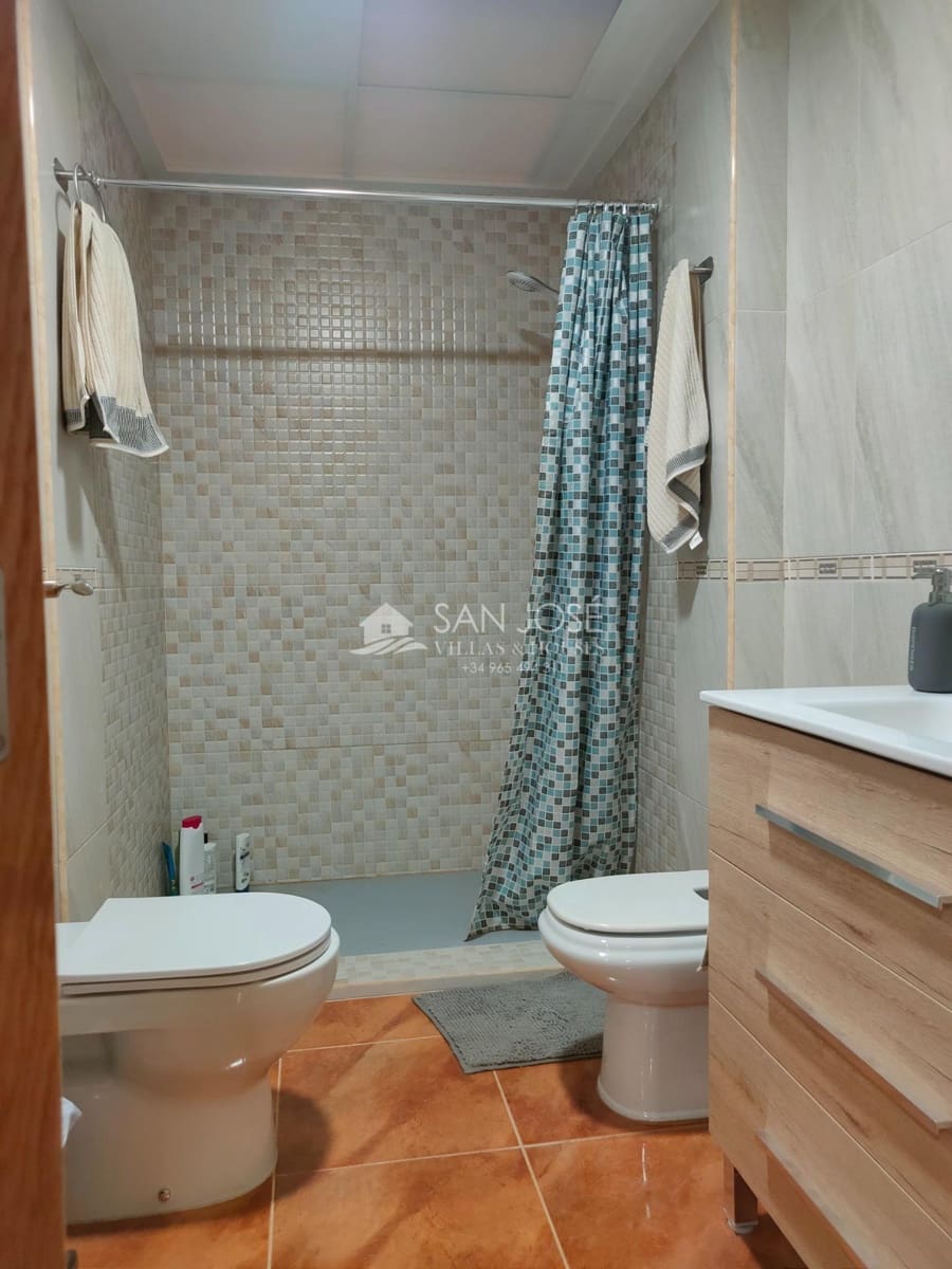 5 soveværelse Byhus til salg i La Romana med garage - € 132.100 (Ref: 7852273)