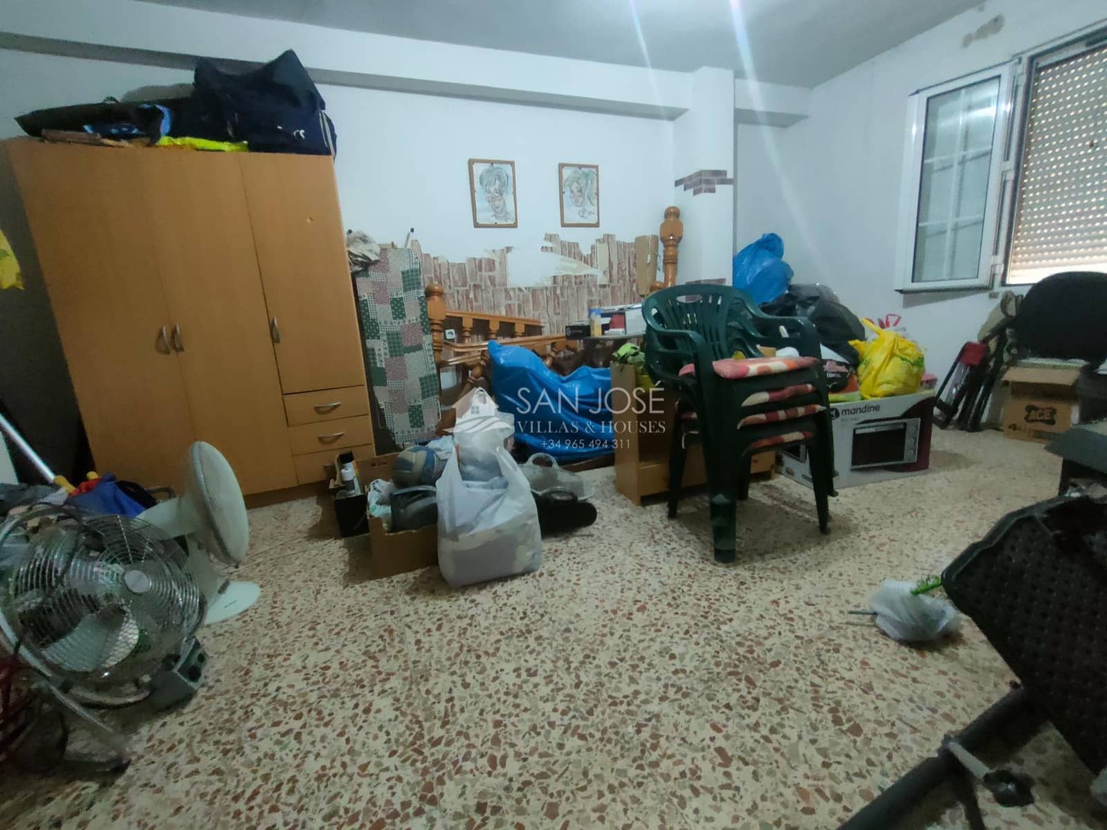 5 soveværelse Byhus til salg i La Romana med garage - € 132.100 (Ref: 7852273)