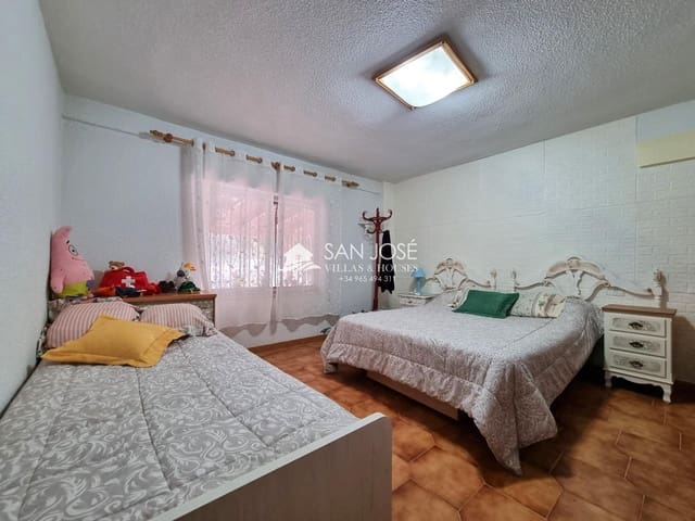 6 Zimmer Villa zu verkaufen in Petrel / Petrer mit Pool - 250.000 € (Ref: 7862703)