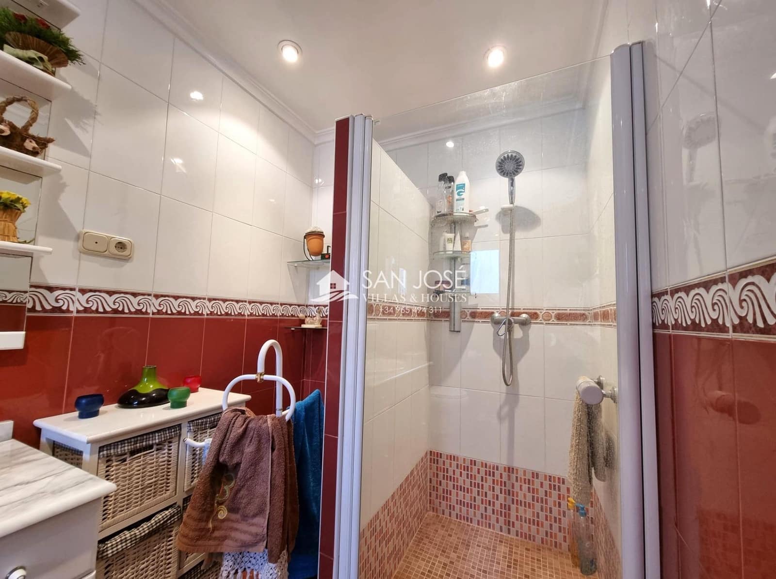 6 soveværelse Villa til salg i Petrel / Petrer med swimmingpool - € 250.000 (Ref: 7862703)