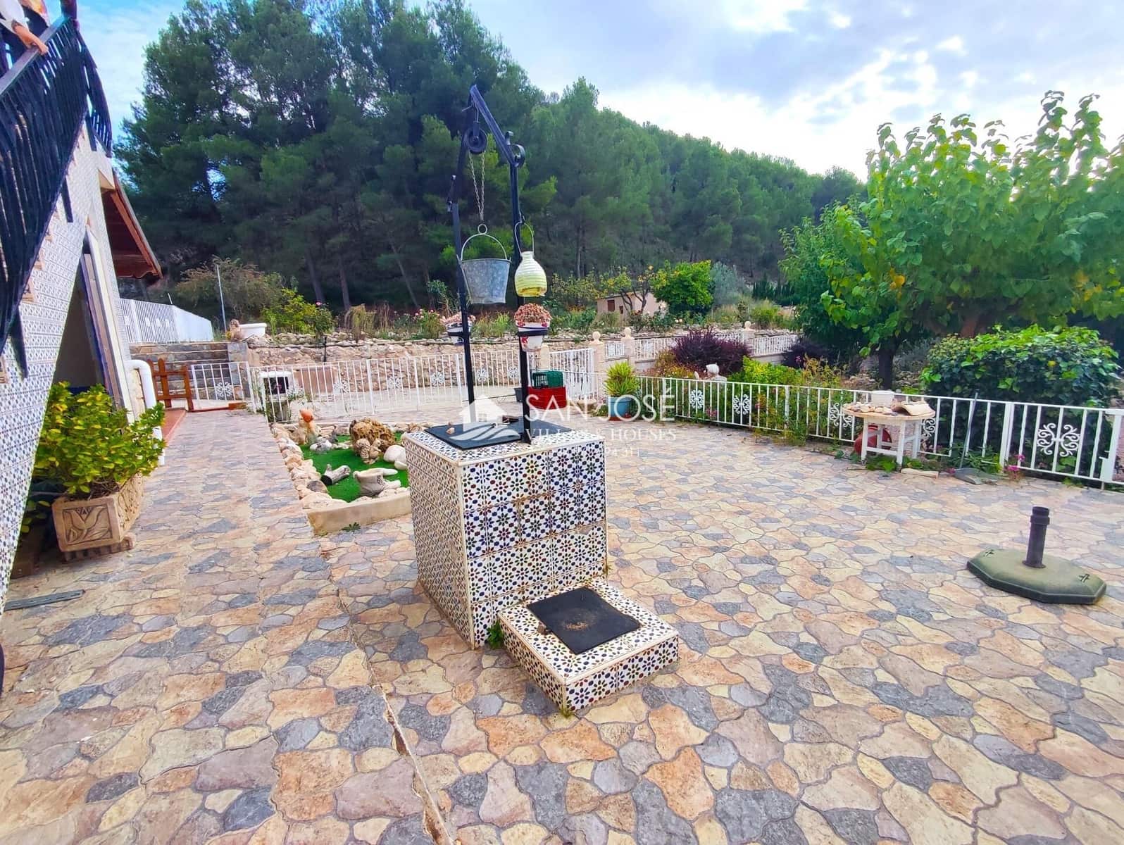 6 soveværelse Villa til salg i Petrel / Petrer med swimmingpool - € 250.000 (Ref: 7862703)