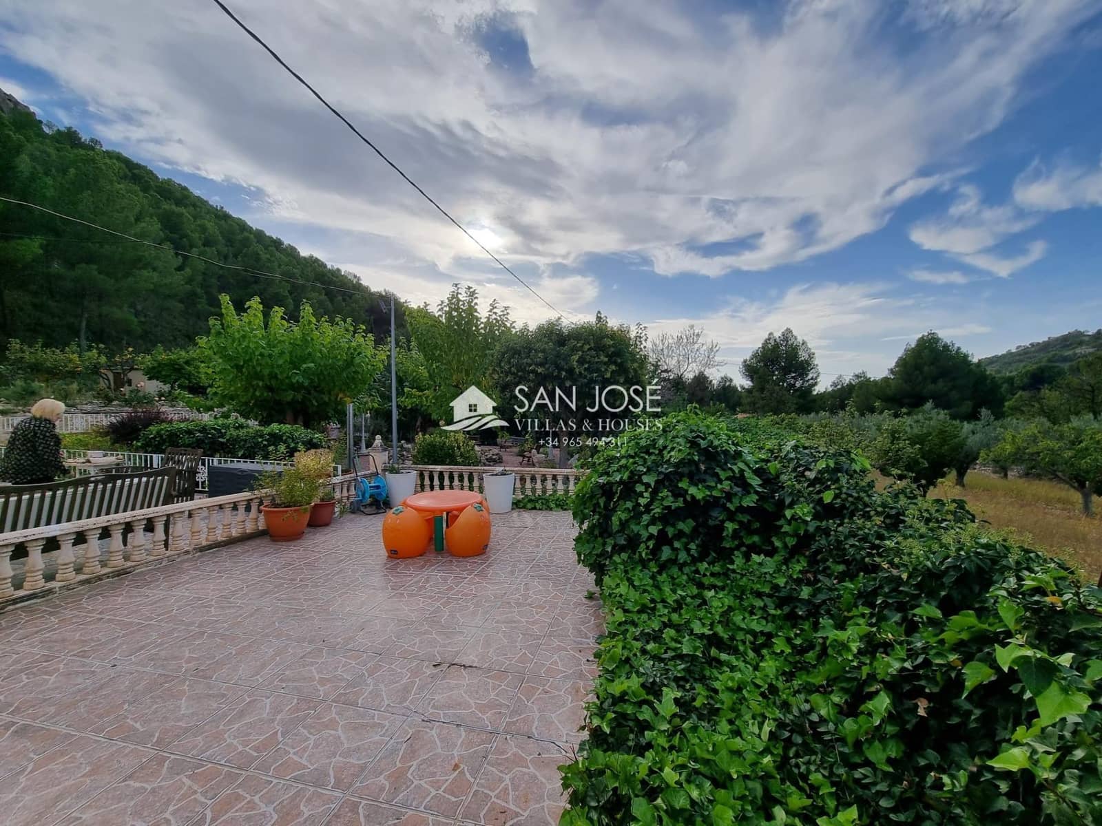 6 soveværelse Villa til salg i Petrel / Petrer med swimmingpool - € 250.000 (Ref: 7862703)