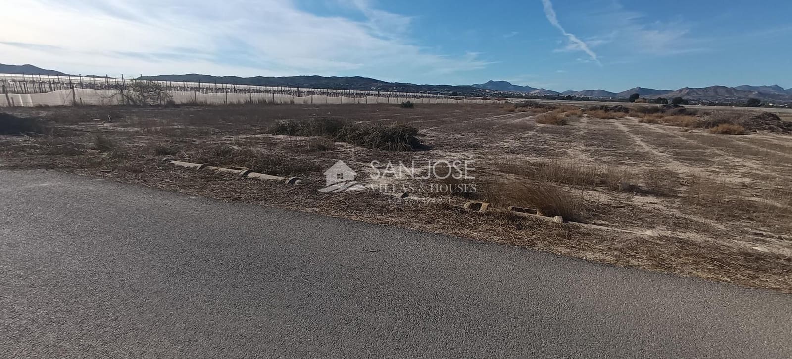 Grunde uden byggetilladelser til salg i Monforte del Cid - € 40.000 (Ref: 7919282)