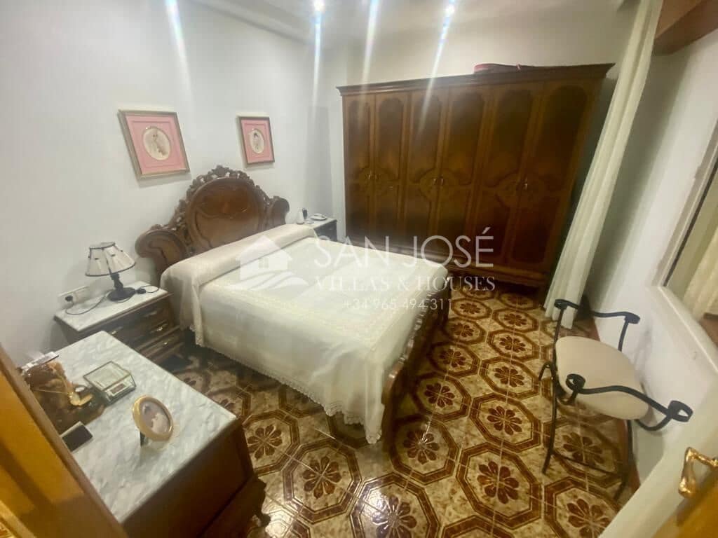 4 sypialnia Dom na sprzedaż w San Vicente / Sant Vicent del Raspeig z garażem - 449 995 € (Ref: 7970603)