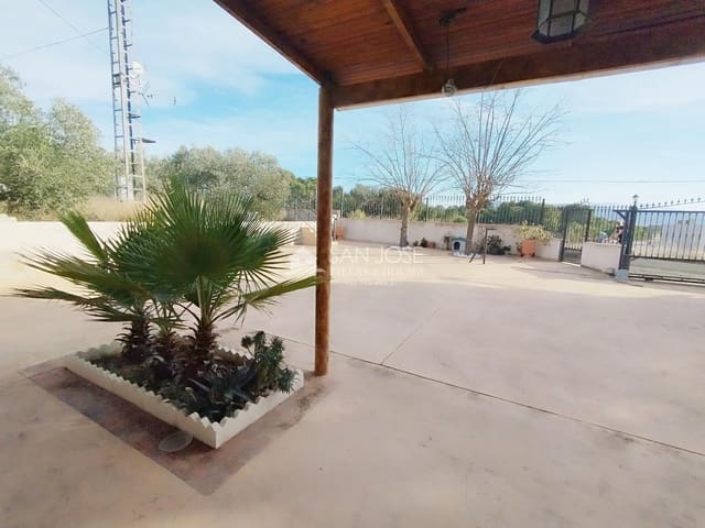 Chalet de 3 habitaciones en La Romana en venta con piscina - 360.000 € (Ref: 8068916)
