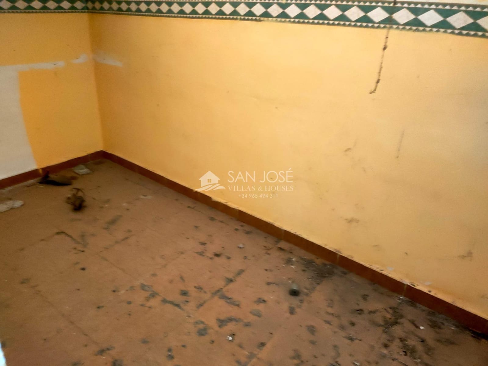 6 soveværelse Finca/Landehus til salg i Aspe - € 120.000 (Ref: 8183964)