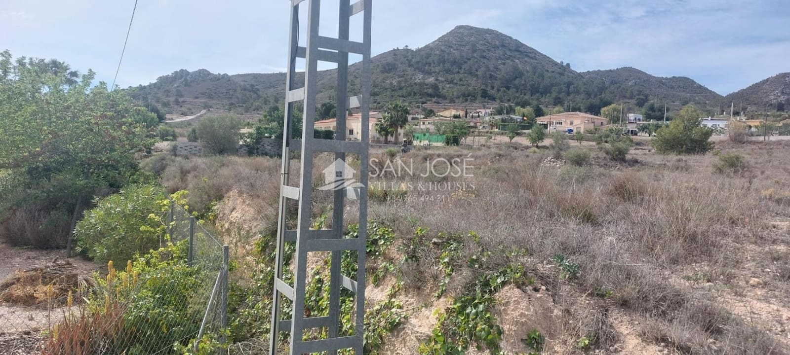 Grunde uden byggetilladelser til salg i Hondon de los Frailes - € 25.000 (Ref: 8295914)