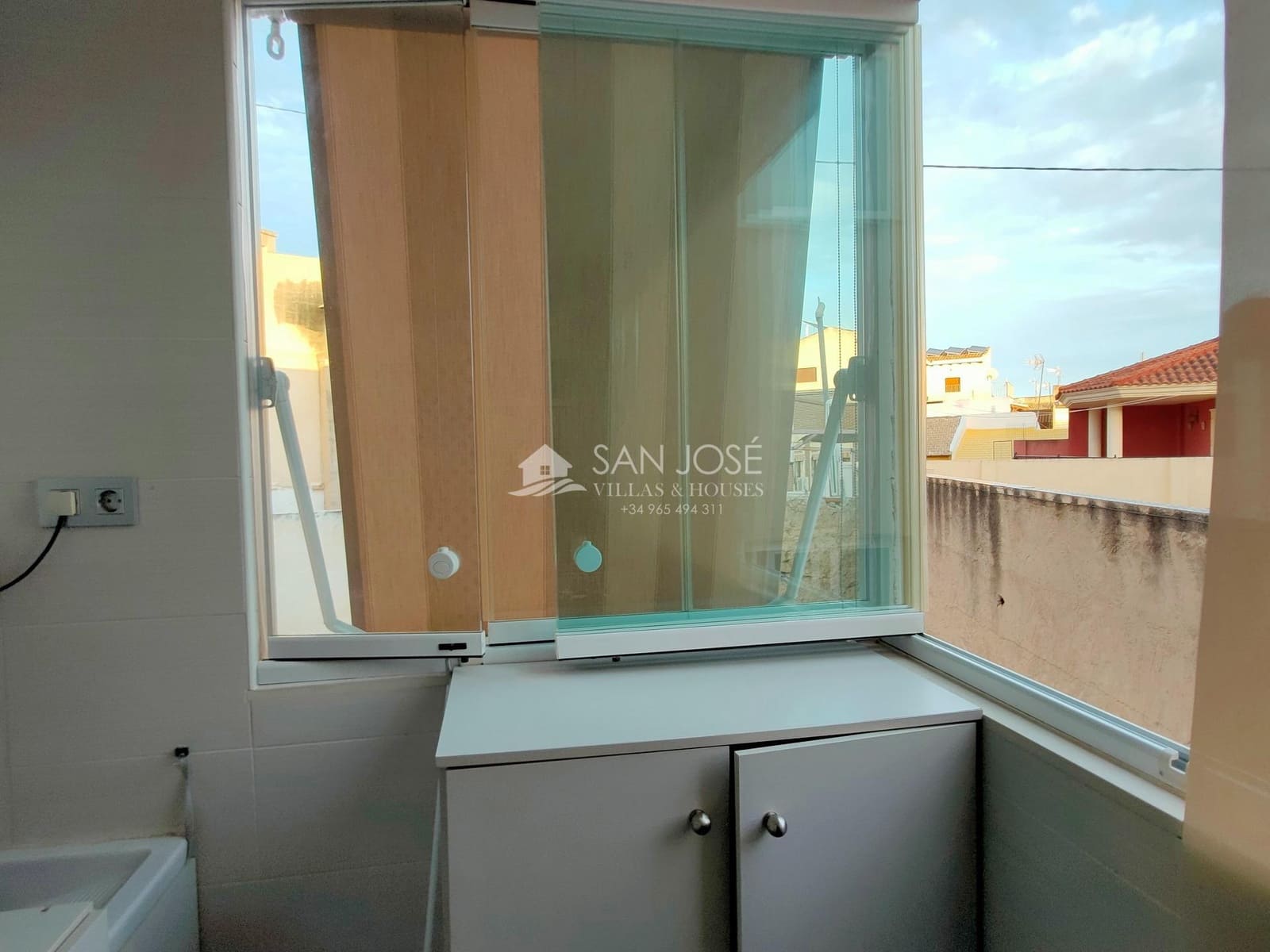 6 soverom Leilighet til salgs i Aspe med garasje - € 466 335 (Ref: 8308432)