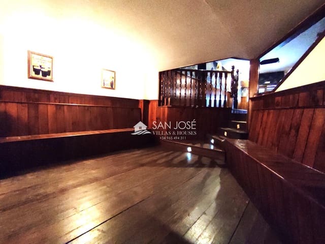 Commerciale da affittare in Novelda - 650 € (Rif: 8331830)