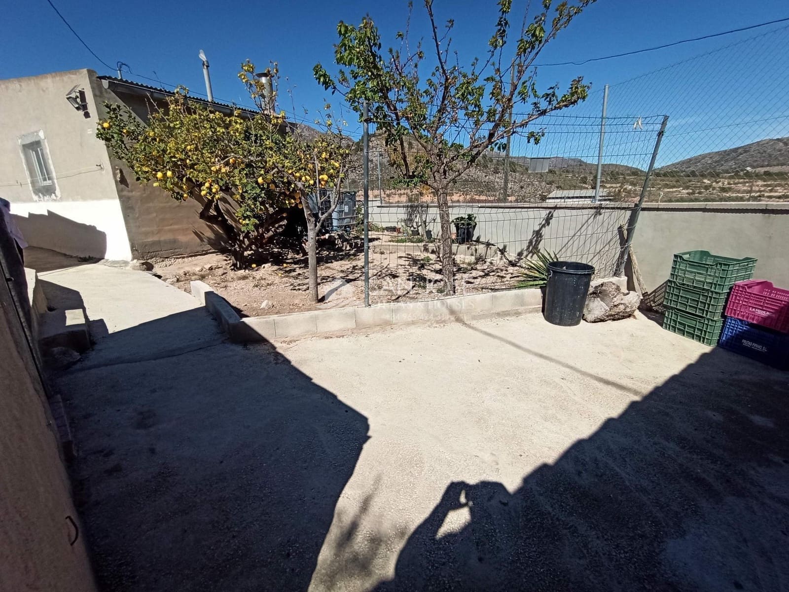 9 slaapkamer Finca/Landhuis te koop in El Canton - € 265.000 (Ref: 8373537)