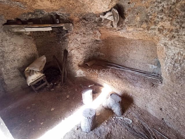 Undeveloped Land for sale in L'Algueña / Alguenya - € 19,990 (Ref: 8382829)