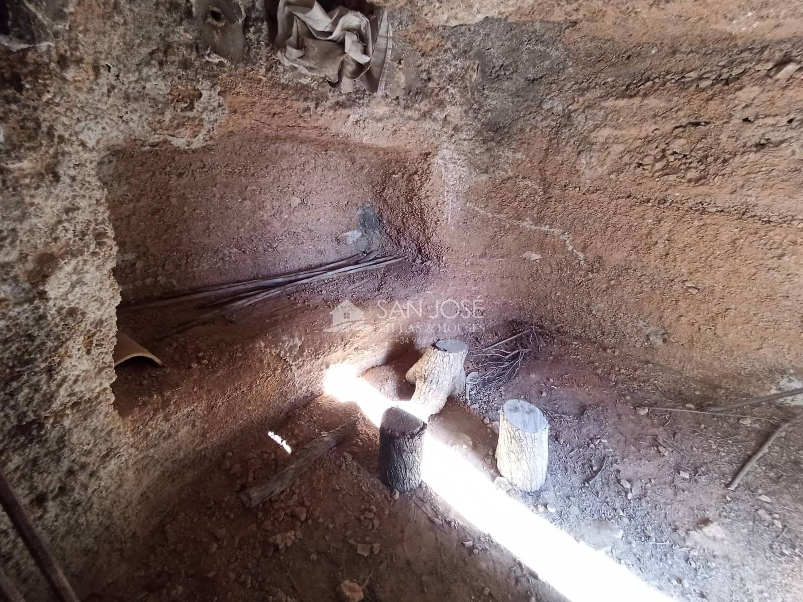 Grunde uden byggetilladelser til salg i L'Alguena / Alguenya - € 19.990 (Ref: 8382829)