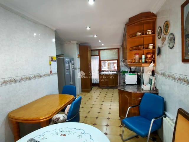 4 soverom Leilighet til salgs i Aspe med garasje - € 136 050 (Ref: 8392344)