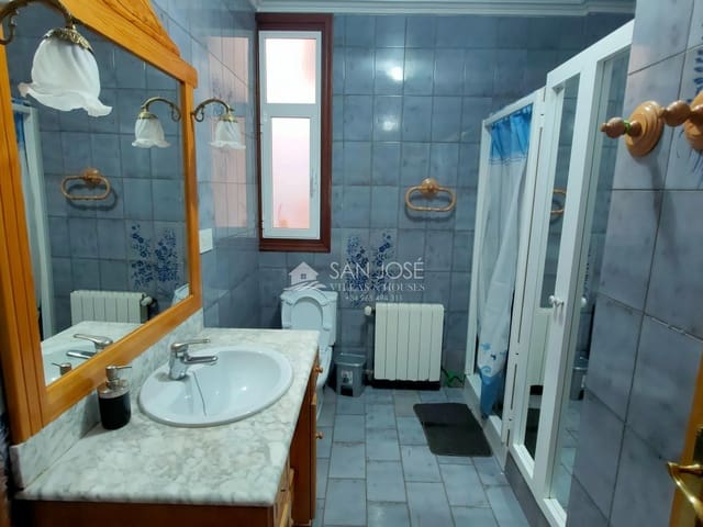 4 soverom Leilighet til salgs i Aspe med garasje - € 136 050 (Ref: 8392344)