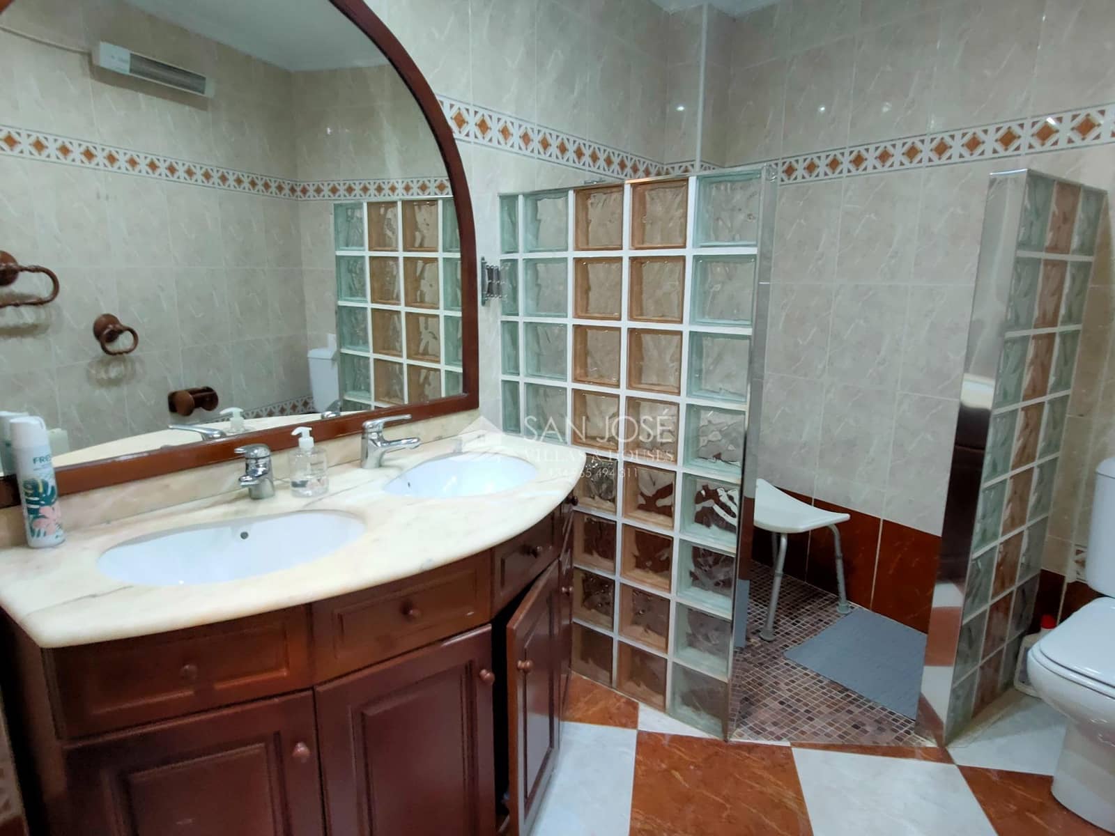 4 soverom Leilighet til salgs i Aspe med garasje - € 136 050 (Ref: 8392344)