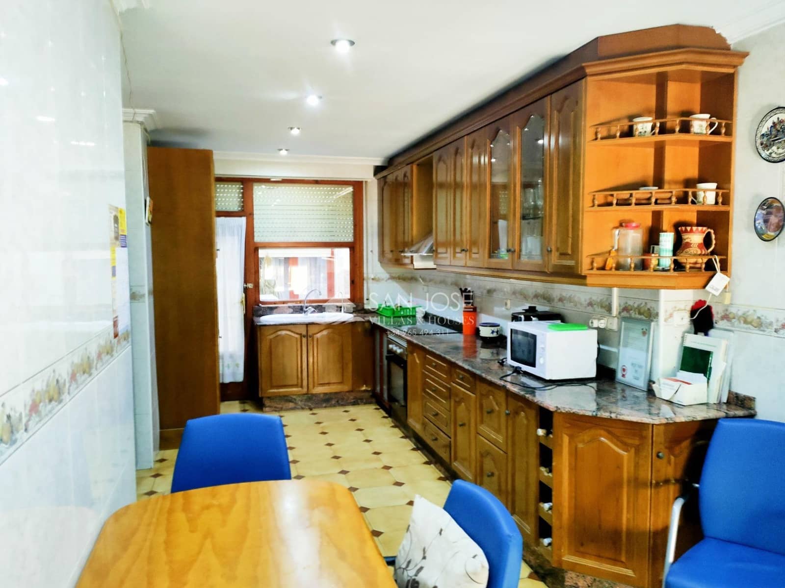 4 soverom Leilighet til salgs i Aspe med garasje - € 136 050 (Ref: 8392344)