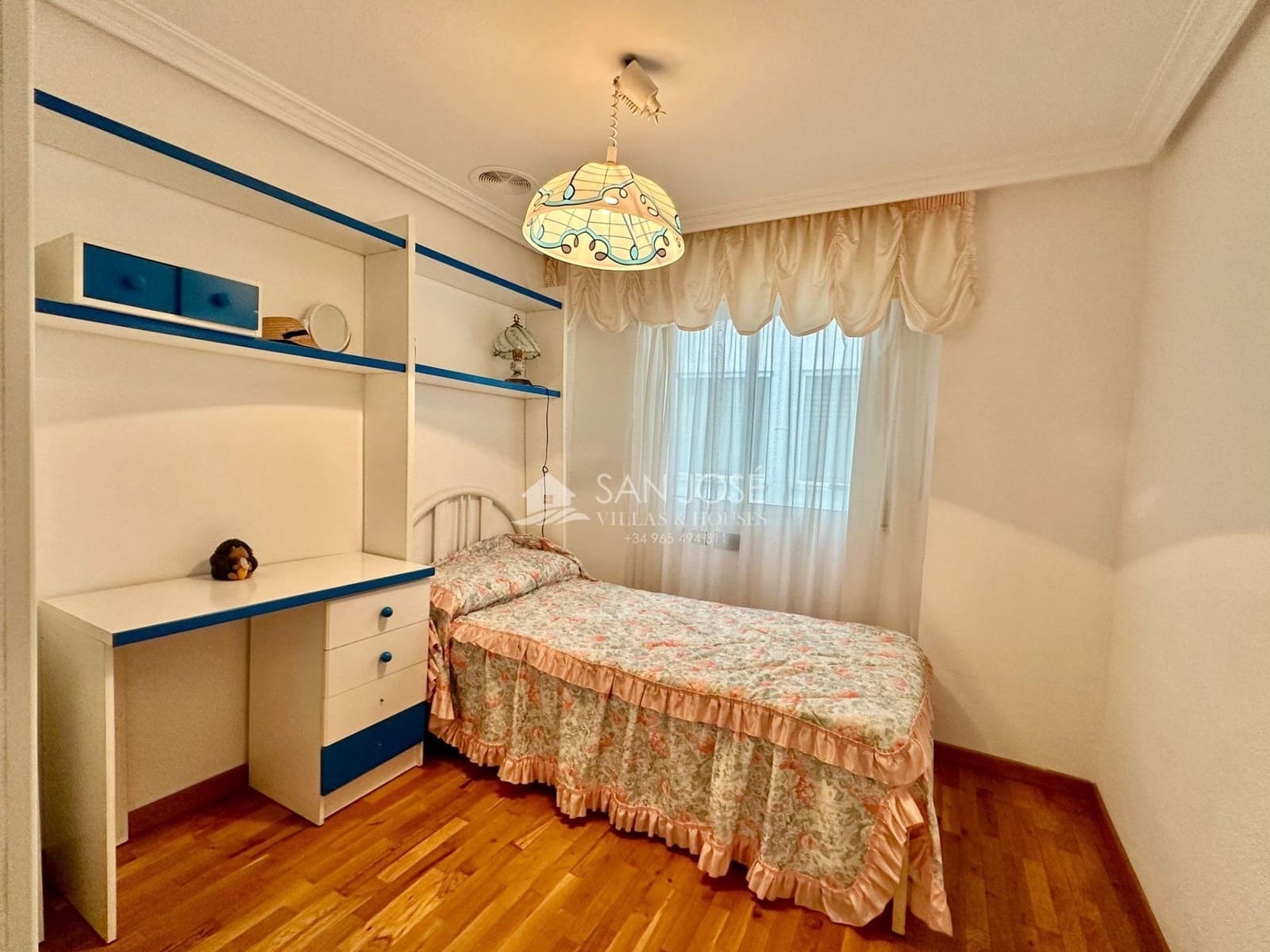 Piso de 3 habitaciones en Torrevieja en venta con garaje - 390.000 € (Ref: 8437208)