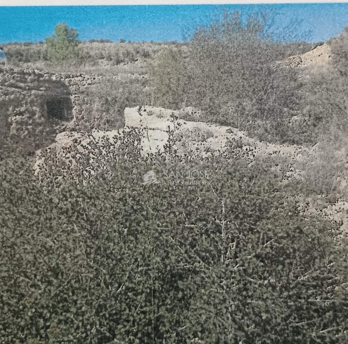 Grunde uden byggetilladelser til salg i Monovar / Monover - € 50.000 (Ref: 8485493)