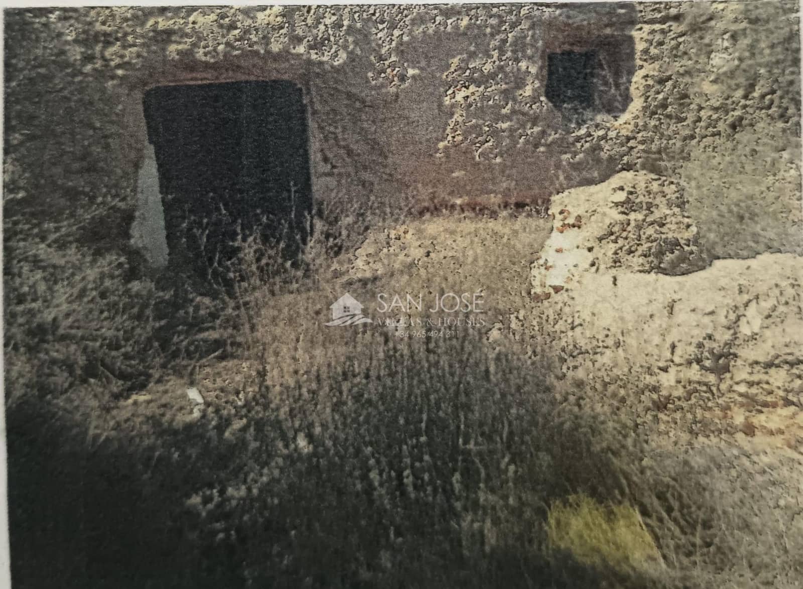 Grunde uden byggetilladelser til salg i Monovar / Monover - € 50.000 (Ref: 8485493)