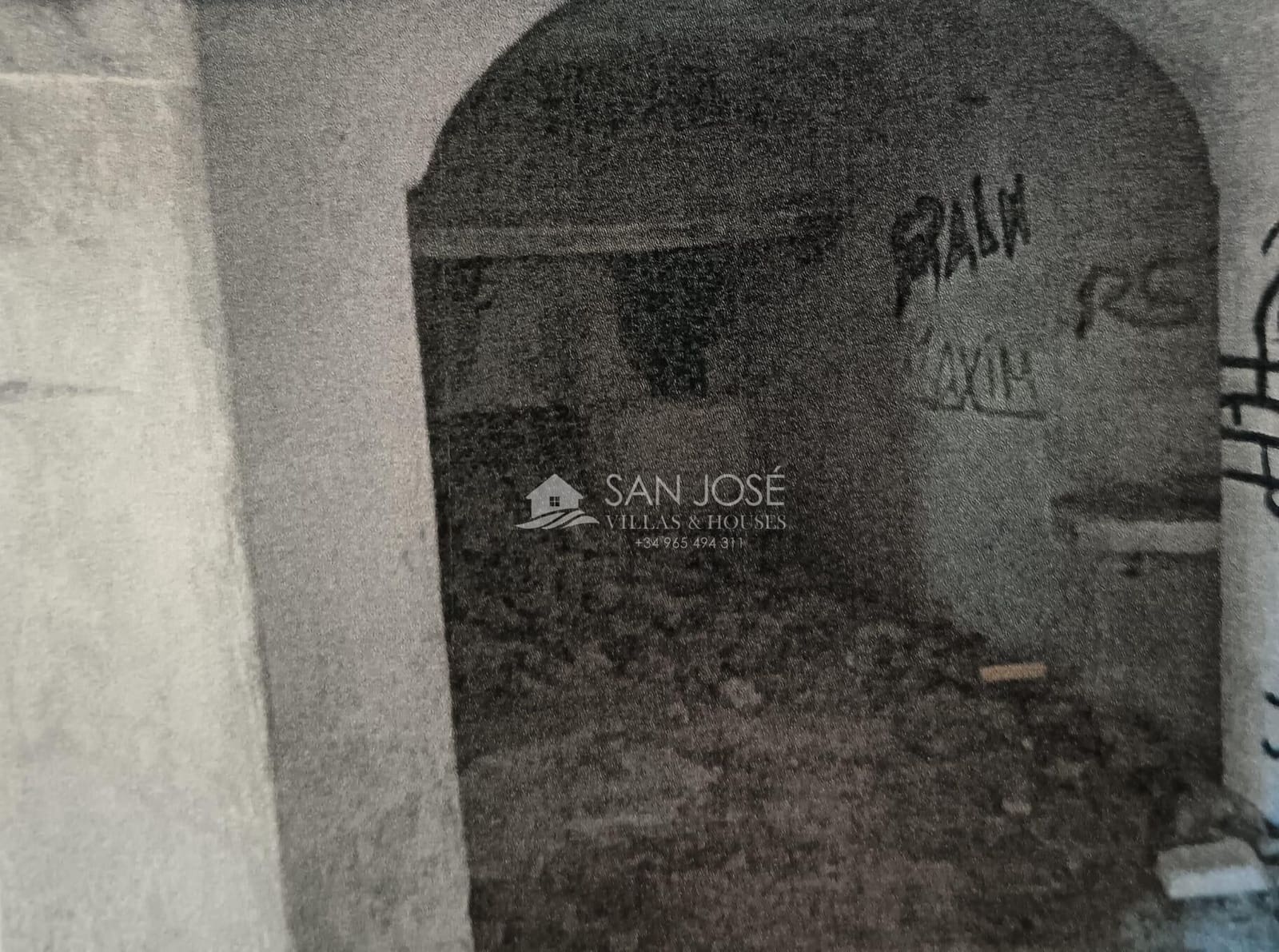 Grunde uden byggetilladelser til salg i Monovar / Monover - € 50.000 (Ref: 8485493)