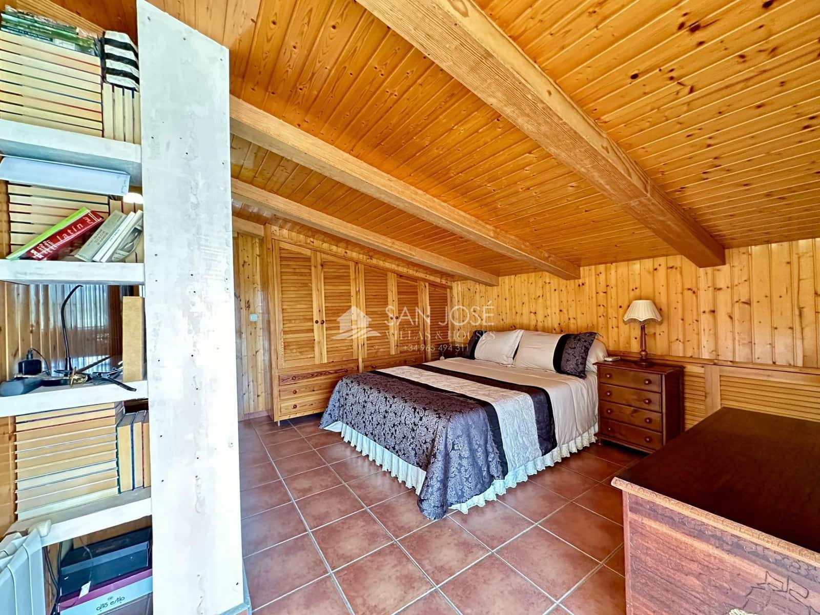 5 soveværelse Villa til salg i Elche / Elx med swimmingpool - € 319.000 (Ref: 8547276)