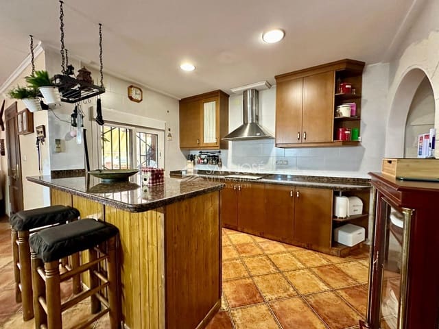 5 soveværelse Villa til salg i Elche / Elx med swimmingpool - € 319.000 (Ref: 8547276)