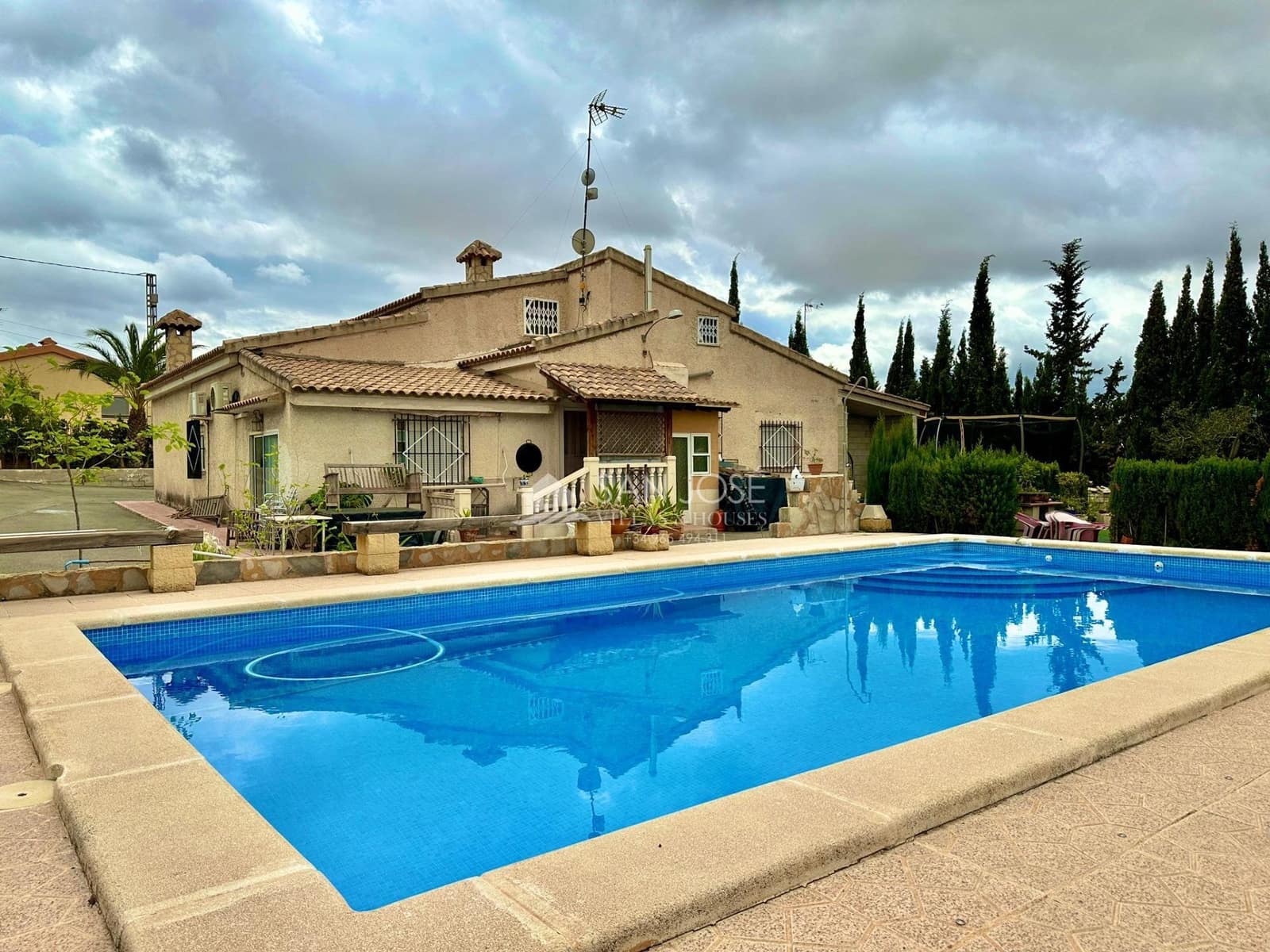 5 soveværelse Villa til salg i Elche / Elx med swimmingpool - € 319.000 (Ref: 8547276)