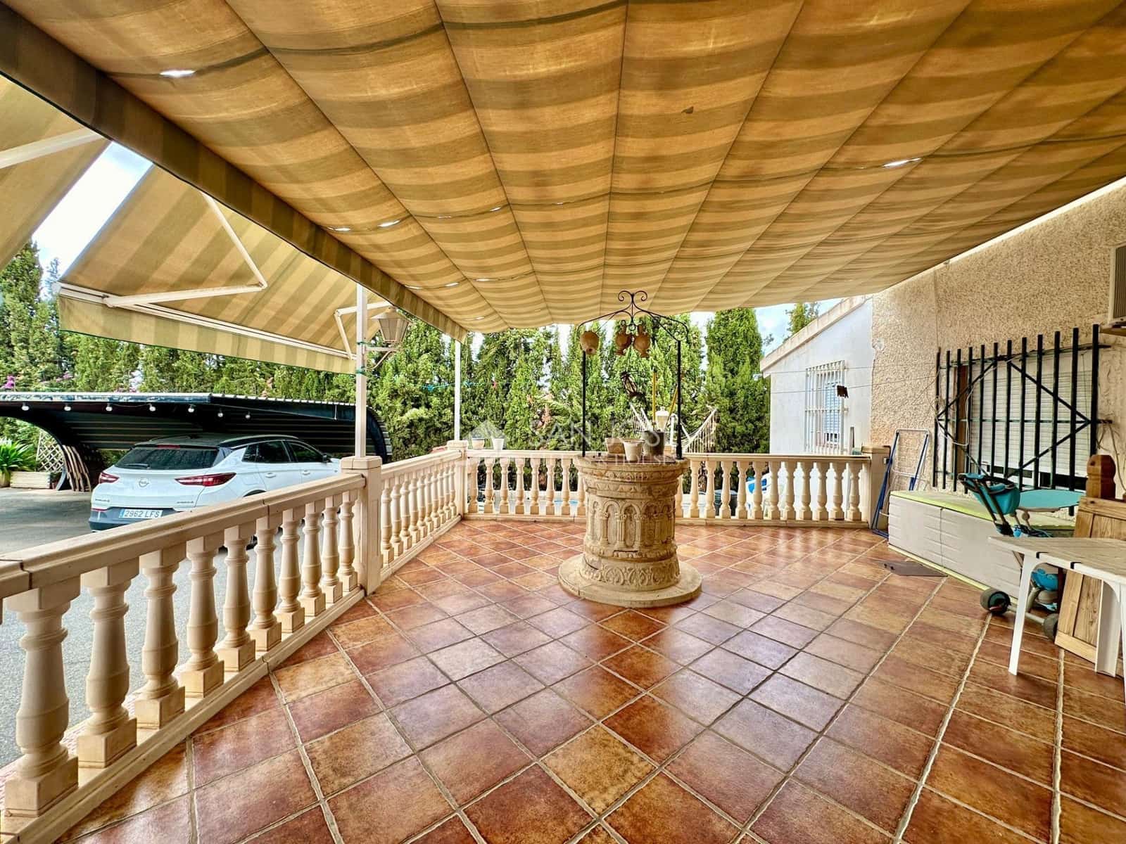 5 soveværelse Villa til salg i Elche / Elx med swimmingpool - € 319.000 (Ref: 8547276)