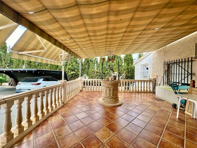 5 soveværelse Villa til salg i Elche / Elx med swimmingpool - € 319.000 (Ref: 8547276)