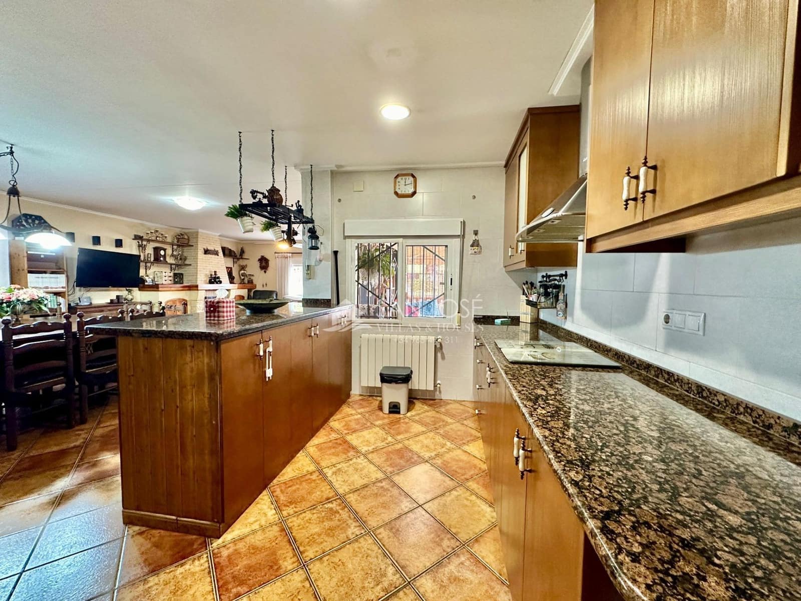 5 soveværelse Villa til salg i Elche / Elx med swimmingpool - € 319.000 (Ref: 8547276)