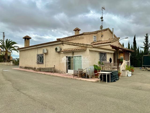 5 soveværelse Villa til salg i Elche / Elx med swimmingpool - € 319.000 (Ref: 8547276)