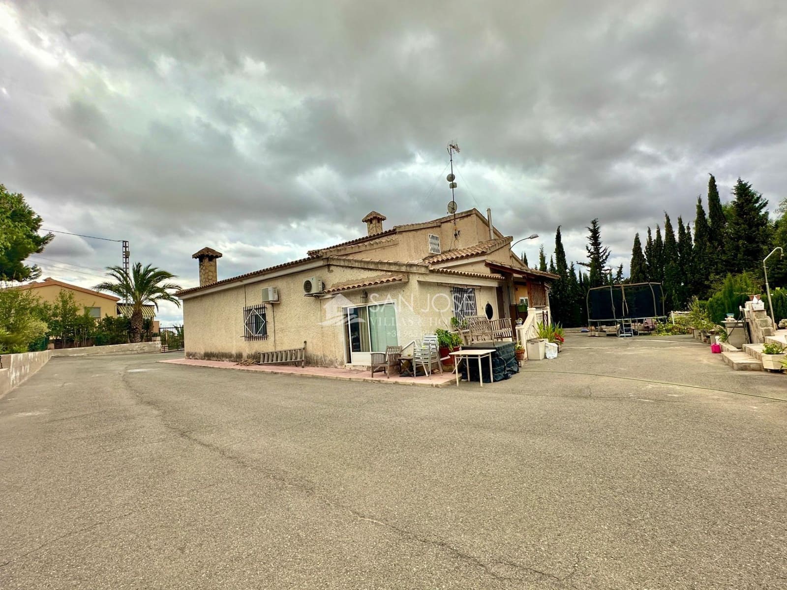 5 soveværelse Villa til salg i Elche / Elx med swimmingpool - € 319.000 (Ref: 8547276)