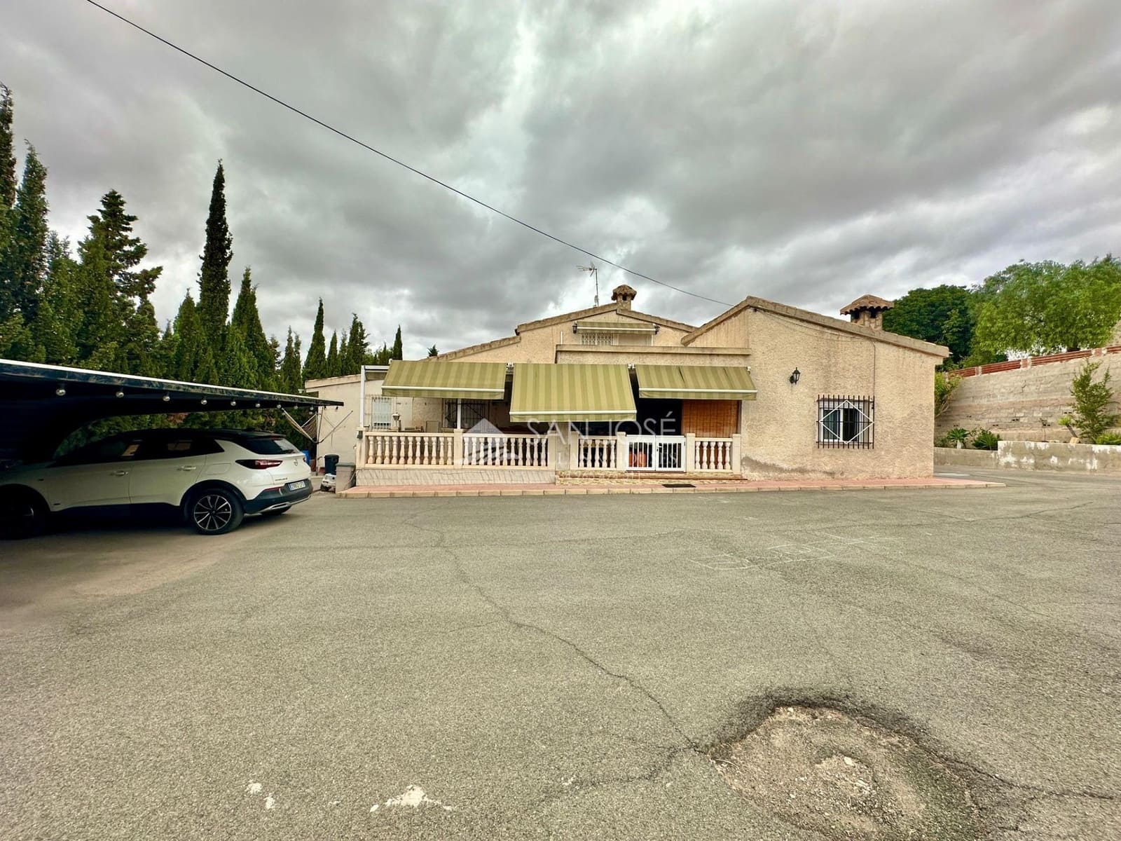 5 soveværelse Villa til salg i Elche / Elx med swimmingpool - € 319.000 (Ref: 8547276)