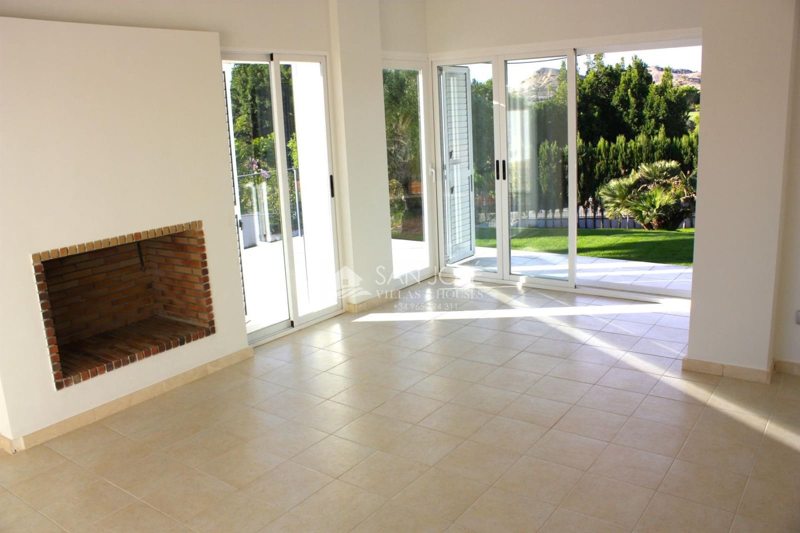 4 chambre Villa/Maison à vendre à Monforte del Cid avec piscine - 795 000 € (Ref: 8582558)