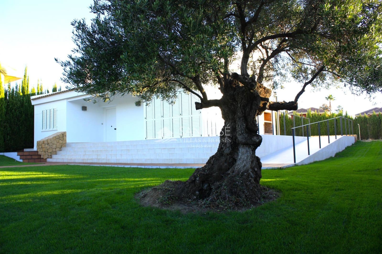 4 chambre Villa/Maison à vendre à Monforte del Cid avec piscine - 795 000 € (Ref: 8582558)