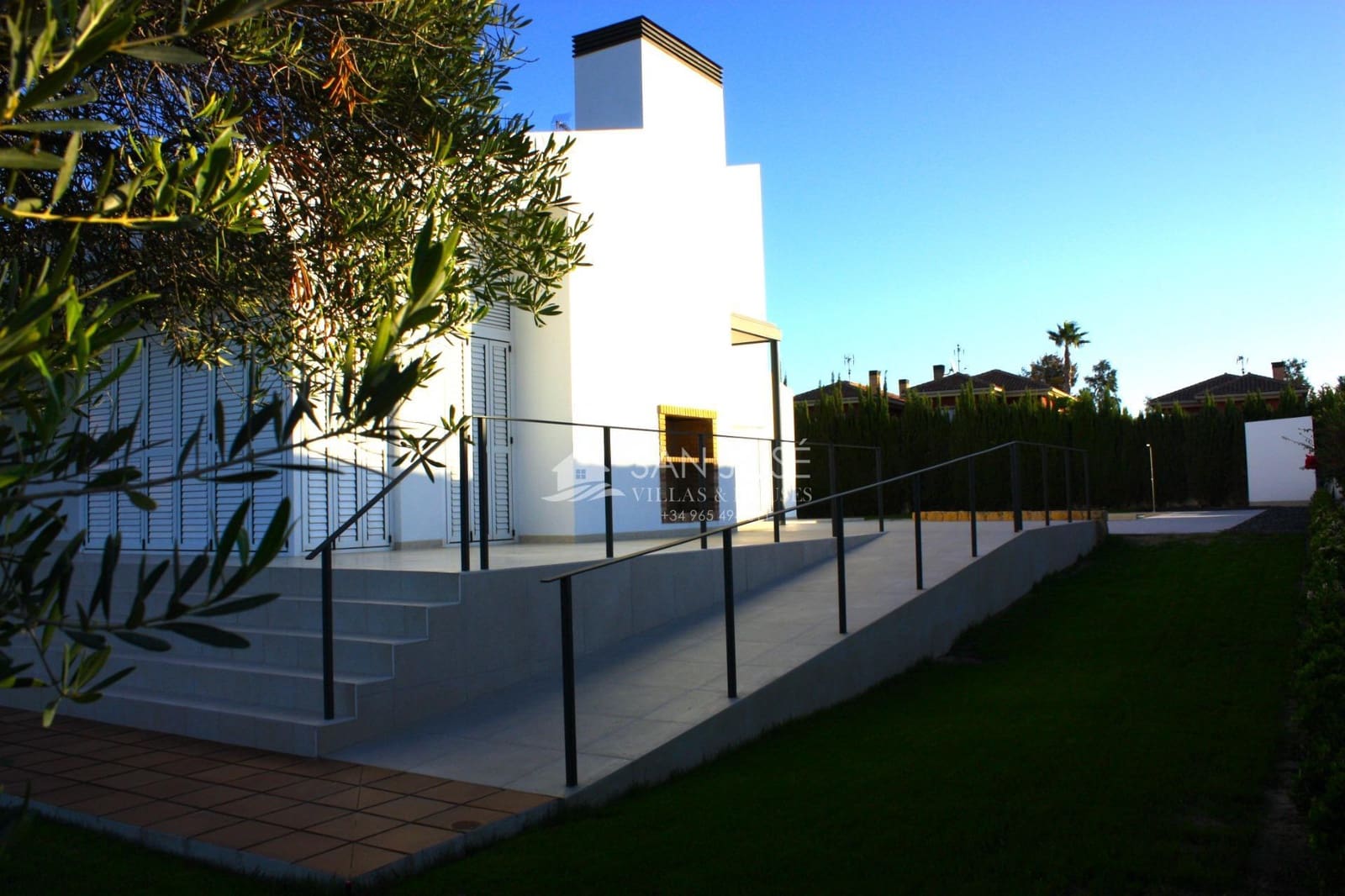 4 chambre Villa/Maison à vendre à Monforte del Cid avec piscine - 795 000 € (Ref: 8582558)