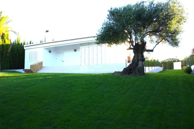 4 chambre Villa/Maison à vendre à Monforte del Cid avec piscine - 795 000 € (Ref: 8582558)