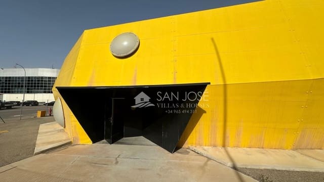 Azienda in vendita in Monóvar / Monóver - 600.000 € (Rif: 8589006)