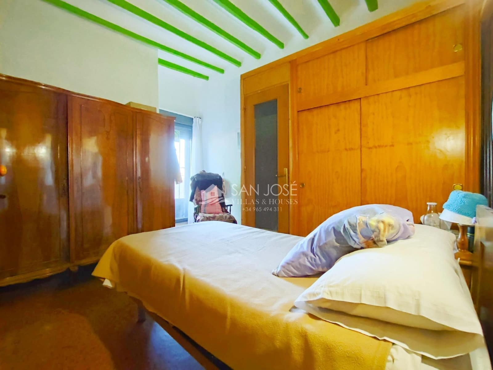 6 bedroom Villa for sale in Aspe - € 175,000 (Ref: 8603932)